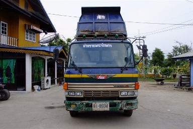 ขายหกล้อดั้ม  HENO FD เครื่อง HO7C 185 แรง เอกสานพร้อมโอน