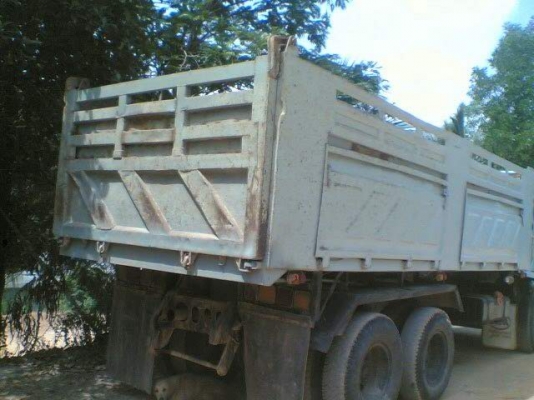 รถอิซูซุ 10 ล้อดั๊ม 240 แรงม้า นางฟ้าแท้  ปี 49  สนใจติดต่อ 081 - 6079515