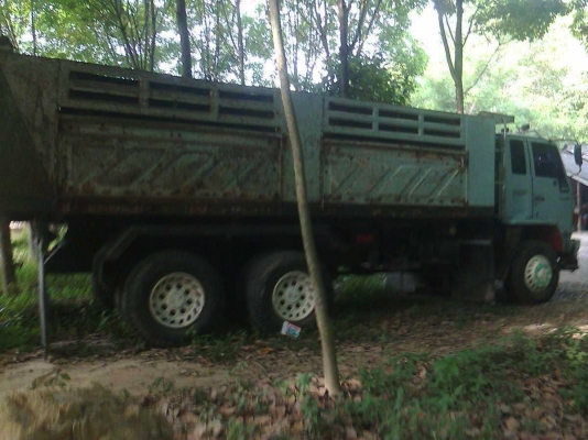 รถอิซูซุ 10 ล้อดั๊ม 240 แรงม้า ( ขาวทำฟ้า )  สนใจติดต่อ 081 - 6079515