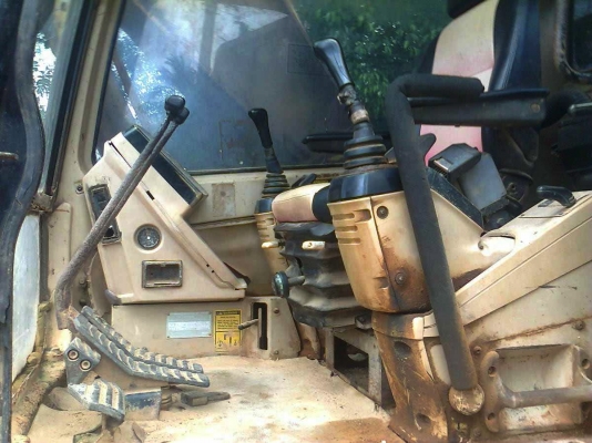 รถแบคโฮ CAT  320 - 1 เวอร์ชั่นวัน    สนใจติดต่อ 081 - 6079515