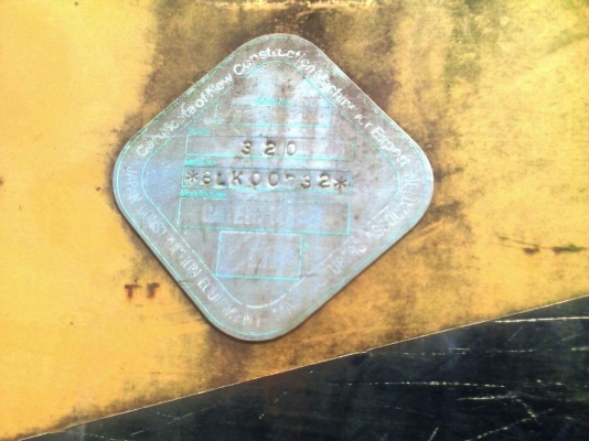 รถแบคโฮ CAT  320 - 1 เวอร์ชั่นวัน    สนใจติดต่อ 081 - 6079515