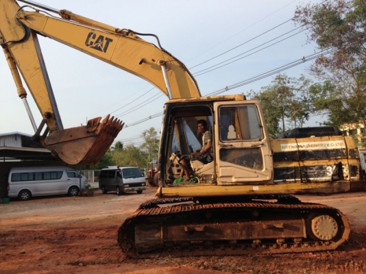 รถแบคโฮ CAT  320 - 1 เวอร์ชั่นวัน    สนใจติดต่อ 081 - 6079515