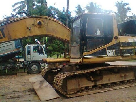 รถแบคโฮ CAT  320 - 1 เวอร์ชั่นวัน    สนใจติดต่อ 081 - 6079515