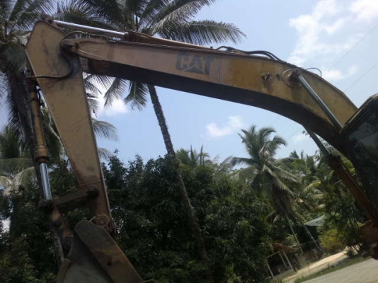 รถแบคโฮ CAT  320 - 1 เวอร์ชั่นวัน    สนใจติดต่อ 081 - 6079515