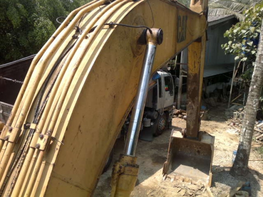 รถแบคโฮ CAT  320 - 1 เวอร์ชั่นวัน    สนใจติดต่อ 081 - 6079515