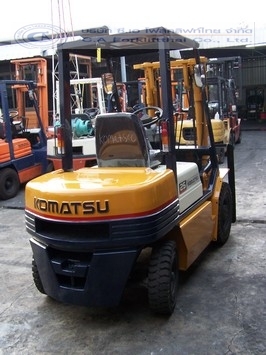 ขาย รถโฟล์คลิฟท์ KOMATSU รุ่น FD25 -11