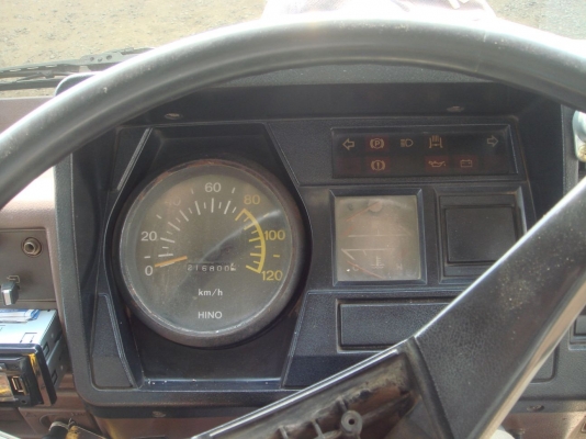 ขายรถ 6 ล้อ HINO WO4D 117 แรง กะบะเหล็กดั้มพ์ ยาง 825-16 เกียร์สั้นเดิม 6 เกียร์