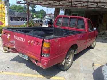 ISUZU มังกรทอง ปี95 ตอนเดียว สีแดง เครื่อง 90 แรงม้า ซัซซีสวย ห้องเครื่องเดิมๆ แอร์เย็น กระบะแม็กลายเนอร์ สีด้านเท่านั้นไม่ผุ ภายในครบ ตามสภาพ120,000