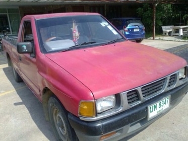 ISUZU มังกรทอง ปี95 ตอนเดียว สีแดง เครื่อง 90 แรงม้า ซัซซีสวย ห้องเครื่องเดิมๆ แอร์เย็น กระบะแม็กลายเนอร์ สีด้านเท่านั้นไม่ผุ ภายในครบ ตามสภาพ120,000