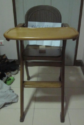 ขายเก้าอี้นั่งทานข้าวเด็ก ทำจากไม้ แข็งแรง classic จาก Japan ราคาไม่แพง พร้อมส่ง