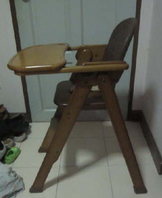 ขายเก้าอี้นั่งทานข้าวเด็ก ทำจากไม้ แข็งแรง classic จาก Japan ราคาไม่แพง พร้อมส่ง ขายเก้าอี้นั่งทานข้าวเด็ก ทำจากไม้ แข็งแรง classic จาก Japan ราคาไม่แพง พร้อมส่ง