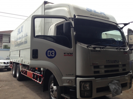 ขาย 10 ล้อ อีซูซุ 240 ปี 53 ตู้เปิดปีกยาว 7.80 เมตร