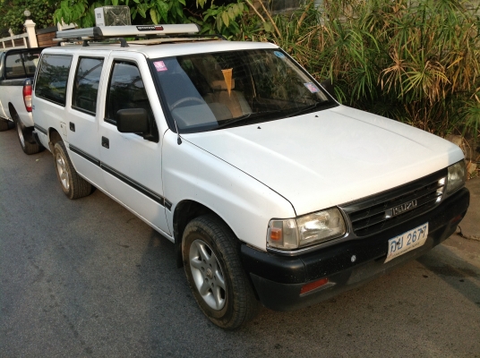 ขายถูก ISUZU Station Wagon ปี 1997 5 ประตู 215,000 บาท