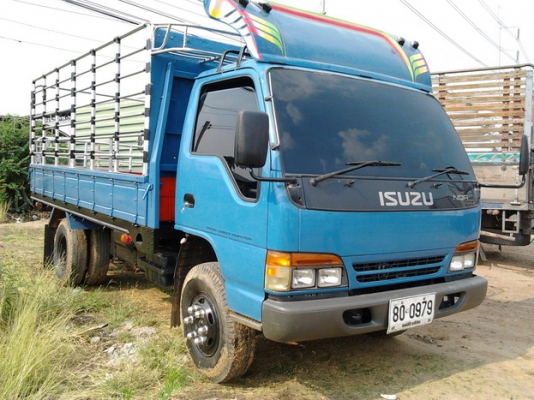 ***ขายแล้วครับขอบคุณ Truck2hand ขาย 6ล้อสวยๆ ISUZU NQR 120 (คัสซีใหญ่) ปี42 NQR66LX5 Tเครื่องเดิมๆ 4HF1 ฝาขาว แห้งจัด ไม่มีไอไม่มีเยิ้ม เกียร์เดิมๆ ช่วงล่างคัสซีสวย ไ่ม่ผุไม่บวม ไม่ดาม กระบะ4.5ม.คอกเหล็กสาดสีใหม่ พื้นเหล็กไม่ผุ ยางสวย6เส้น หัวบางเดิม ไม่เ