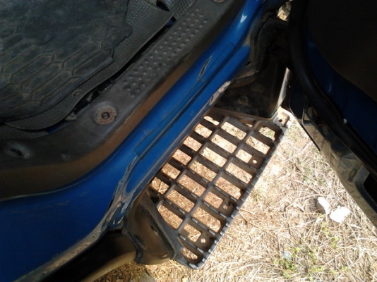 ***ขายแล้วครับขอบคุณ Truck2hand ขาย 6ล้อสวยๆ ISUZU NQR 120 (คัสซีใหญ่) ปี42 NQR66LX5 Tเครื่องเดิมๆ 4HF1 ฝาขาว แห้งจัด ไม่มีไอไม่มีเยิ้ม เกียร์เดิมๆ ช่วงล่างคัสซีสวย ไ่ม่ผุไม่บวม ไม่ดาม กระบะ4.5ม.คอกเหล็กสาดสีใหม่ พื้นเหล็กไม่ผุ ยางสวย6เส้น หัวบางเดิม ไม่เ