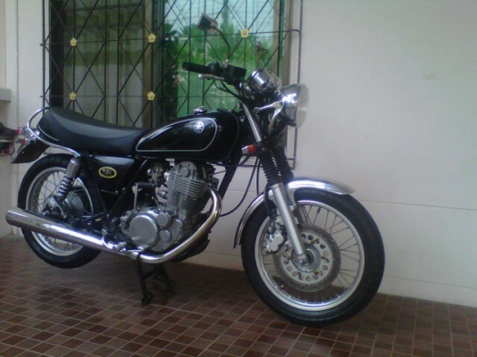 ***ขาย sr400 แนว castom ปีใหม่ลูกค้าเทรินมาซักคันคับ 67000 ลองดู ohm คอนหวัน **0858730704