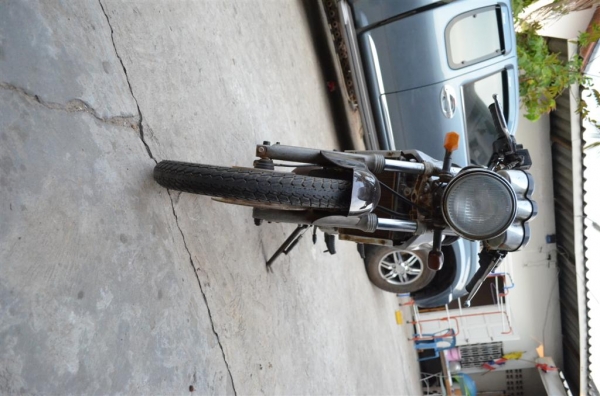 kawasaki victor 150cc สภาพใช้ไปทำงานทุกวัน ทะเบียนพร้อมโอนรถมีทะเบียน พร้อมโอน เครื่องเงียบ หรือ แลก รถกันครับ