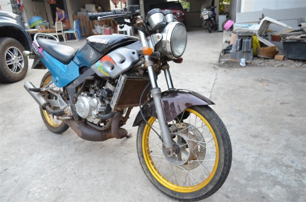 kawasaki victor 150cc สภาพใช้ไปทำงานทุกวัน ทะเบียนพร้อมโอนรถมีทะเบียน พร้อมโอน เครื่องเงียบ หรือ แลก รถกันครับ