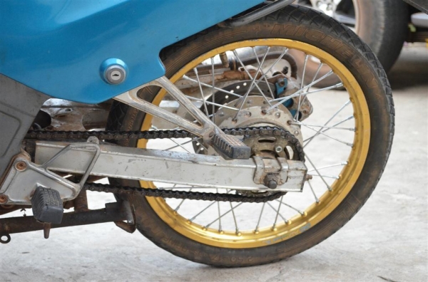 kawasaki victor 150cc สภาพใช้ไปทำงานทุกวัน ทะเบียนพร้อมโอนรถมีทะเบียน พร้อมโอน เครื่องเงียบ หรือ แลก รถกันครับ