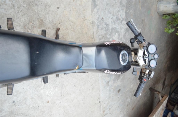 kawasaki victor 150cc สภาพใช้ไปทำงานทุกวัน ทะเบียนพร้อมโอนรถมีทะเบียน พร้อมโอน เครื่องเงียบ หรือ แลก รถกันครับ