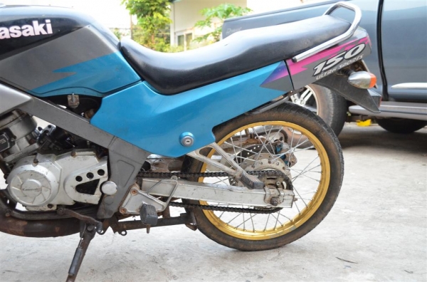 kawasaki victor 150cc สภาพใช้ไปทำงานทุกวัน ทะเบียนพร้อมโอนรถมีทะเบียน พร้อมโอน เครื่องเงียบ หรือ แลก รถกันครับ