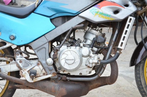 kawasaki victor 150cc สภาพใช้ไปทำงานทุกวัน ทะเบียนพร้อมโอนรถมีทะเบียน พร้อมโอน เครื่องเงียบ หรือ แลก รถกันครับ