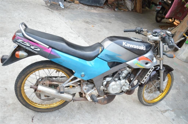 kawasaki victor 150cc สภาพใช้ไปทำงานทุกวัน ทะเบียนพร้อมโอนรถมีทะเบียน พร้อมโอน เครื่องเงียบ หรือ แลก รถกันครับ