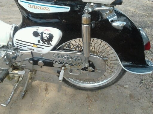 ขาย C 70 เครื่อง 110 CC สตาทร์มือ เครื่องดีื สภาพภายนอกตามรูป