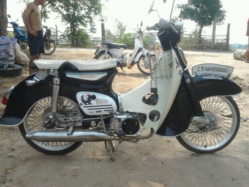 ขาย C 70 เครื่อง 110 CC สตาทร์มือ เครื่องดีื สภาพภายนอกตามรูป