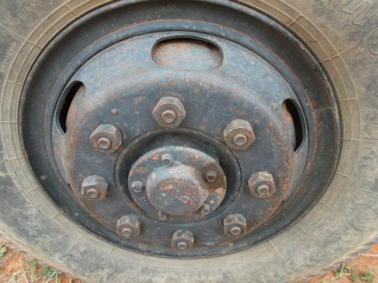 ขายด่วนรถสิบล้อหลงโบสองเผลาดรั้มเครื่อง6D16220แรงม้า