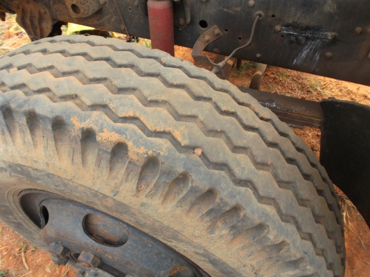 ขายด่วนรถสิบล้อหลงโบสองเผลาดรั้มเครื่อง6D16220แรงม้า