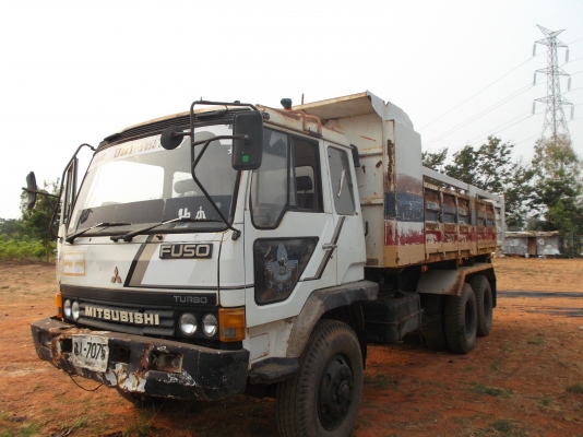 ขายด่วนรถสิบล้อหลงโบสองเผลาดรั้มเครื่อง6D16220แรงม้า