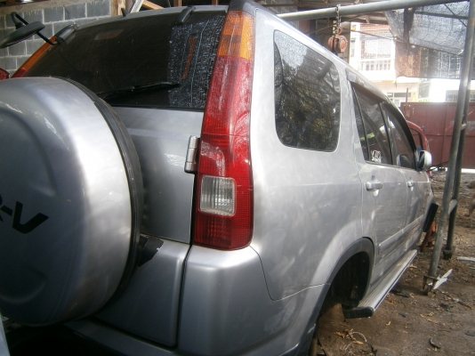 ขายโครงท้าย CR-V ไฟท้ายยาว อุปกรณ์ครบ