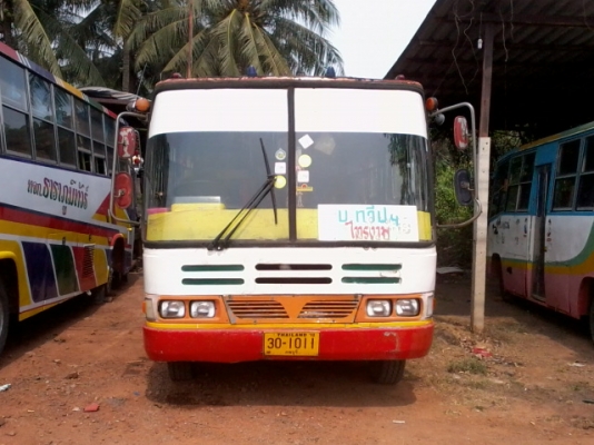 ขายรถบัส9เมตรคัชซีISUZUเครื่องEH700 รถใช้งานอยู่ ราคาคุยกันได้
