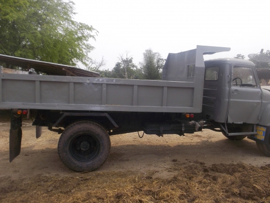 ขายรถหกล้อดั้มหัวยาวอีซุซุ/เครื่อง6BF/175 เฟืองท้ายJCM ครัทซีสวยตลอดเส้นเครื่องดีกระบะดั้มไม่ผุ/หัวมีผุตรงประตูบ้างรถใช้งานอยู่ปากช่อง