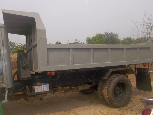 ขายรถหกล้อดั้มหัวยาวอีซุซุ/เครื่อง6BF/175 เฟืองท้ายJCM ครัทซีสวยตลอดเส้นเครื่องดีกระบะดั้มไม่ผุ/หัวมีผุตรงประตูบ้างรถใช้งานอยู่ปากช่อง