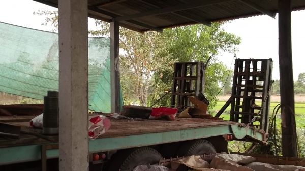 ขายด่วนหางปลา KT 729  EH700 สองเพลาใหญ่สโลกลางทะเบียนเต็ม