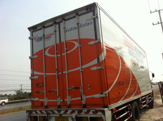 isuzu 6hk  6ล้อ 240แรง ตู้แห้ง  คัซซีสวย เครื่องดี รถพร้อมใช้งาน ยาว7.5เมตร ยางพัน