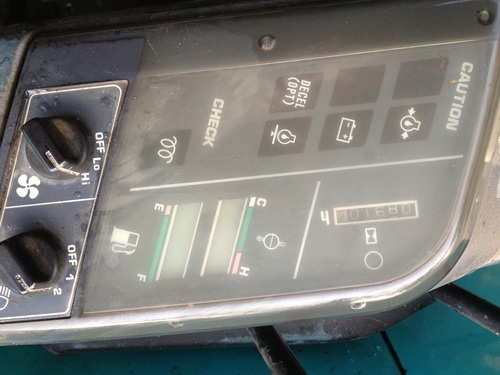 ขายรถขุดเล็ก KOMATSU PC30-7 สภาพพร้อมใช้ราคาเบาๆ