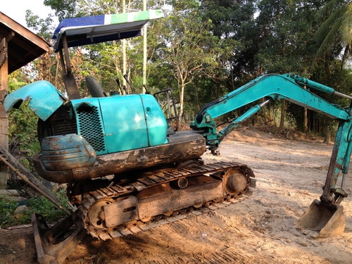 ขายรถขุดเล็ก KOMATSU PC30-7 สภาพพร้อมใช้ราคาเบาๆ