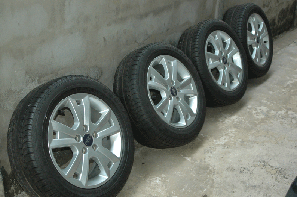 ขายแม็กใหม่ ขอบ  16  โคตรถูกๆ
