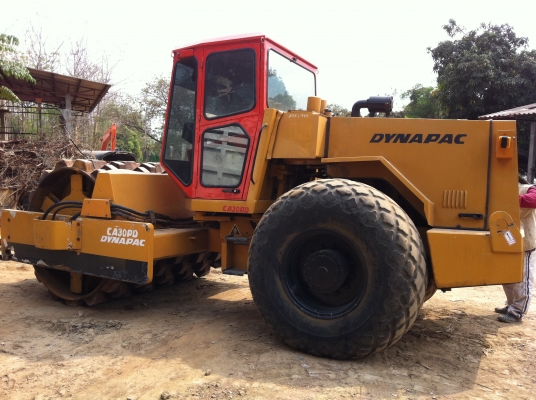 ขายรถบด DYNAPAC CA30PD
