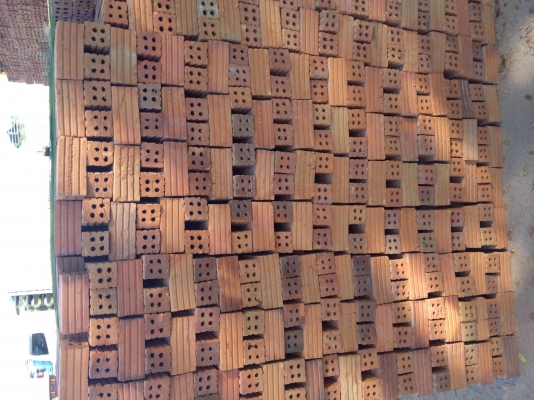 จำหน่ายอิฐมอญอัดเครื่องคุณภาพดี