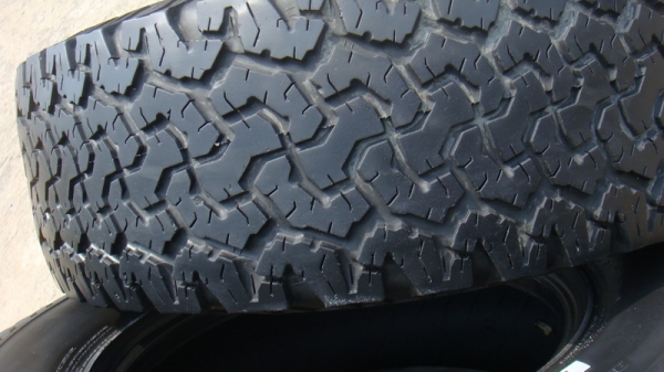 ขายยาง BF Goodrich Allterrain 265 75 r16  ปี09