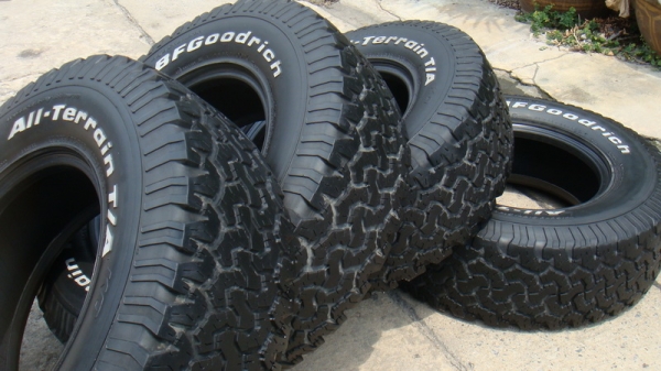 ขายยาง BF Goodrich Allterrain 265 75 r16 ปี09 ขายยาง BF Goodrich Allterrain 265 75 r16 ปี09