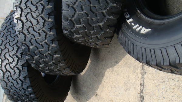 ขายยาง BF Goodrich Allterrain 265 75 r16 ปี09 ขายยาง BF Goodrich Allterrain 265 75 r16 ปี09