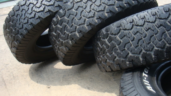 ขายยาง BF Goodrich Allterrain 265 75 r16 ปี09 ขายยาง BF Goodrich Allterrain 265 75 r16 ปี09