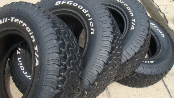 ขายยาง BF Goodrich Allterrain 265 75 r16 ปี09 ขายยาง BF Goodrich Allterrain 265 75 r16 ปี09