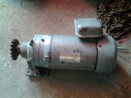 ขาย !! มอเตอร์เกียร์ 0.4KW.  380V.