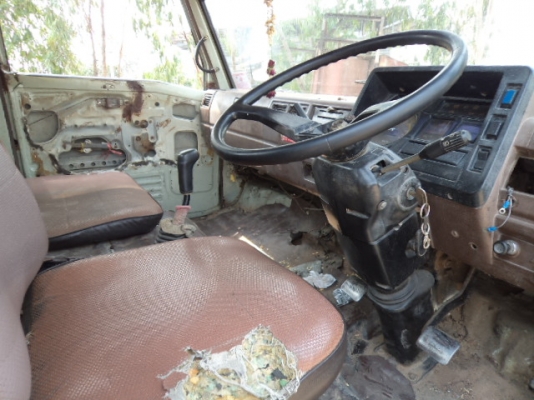 ขายรถ6ล้อฮีโน่ช่วงยาว5.50 117แรง สภาพดีราคาถูกๆๆพร้อมใช้งานคับ